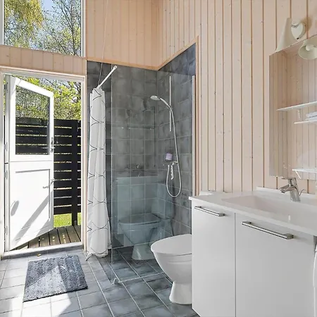 Dom wakacyjny 4801-ronne-stampen-vej-6-hus-7 Rønne